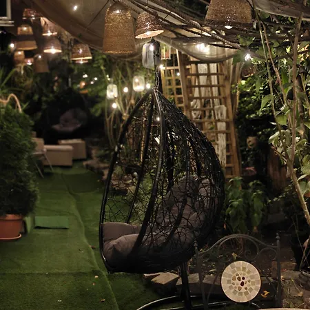 Garden * בוקרשט